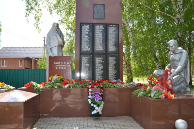 Память живет в сердцах: История памятника "Памяти павшим" в с.Узюково